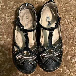 Jambu sandals